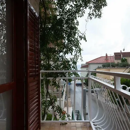Apartmani Tina Podgora Exterior photo