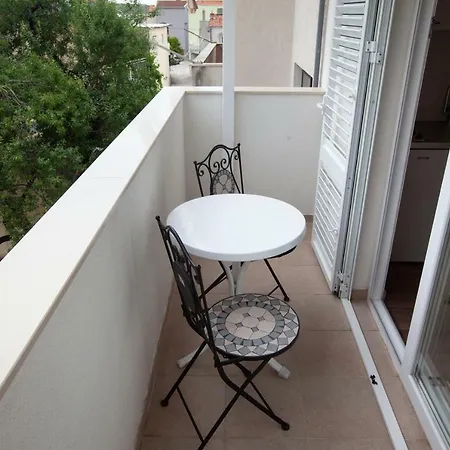 Apartmani Tina Podgora Exterior photo