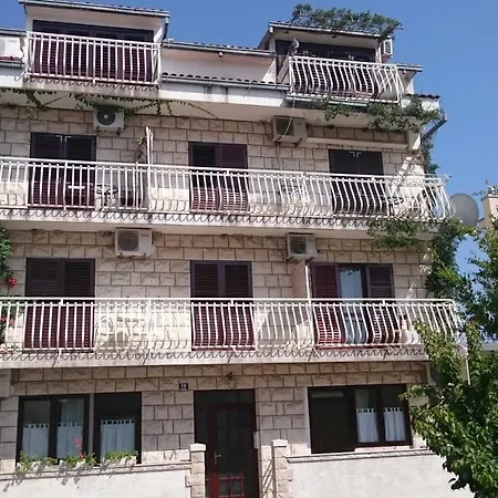 Apartmani Tina Podgora Exterior photo