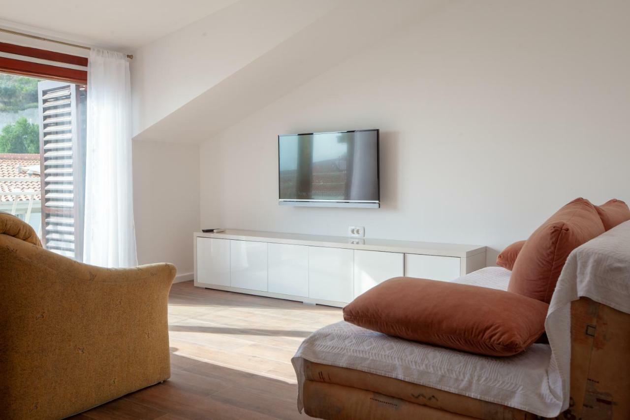 Apartment Tina Podgora