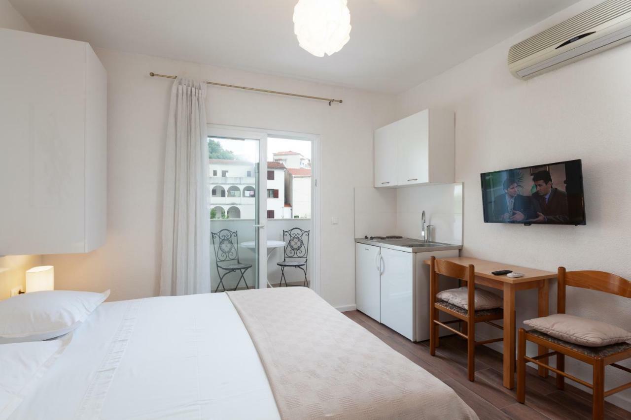 Apartment Tina Podgora