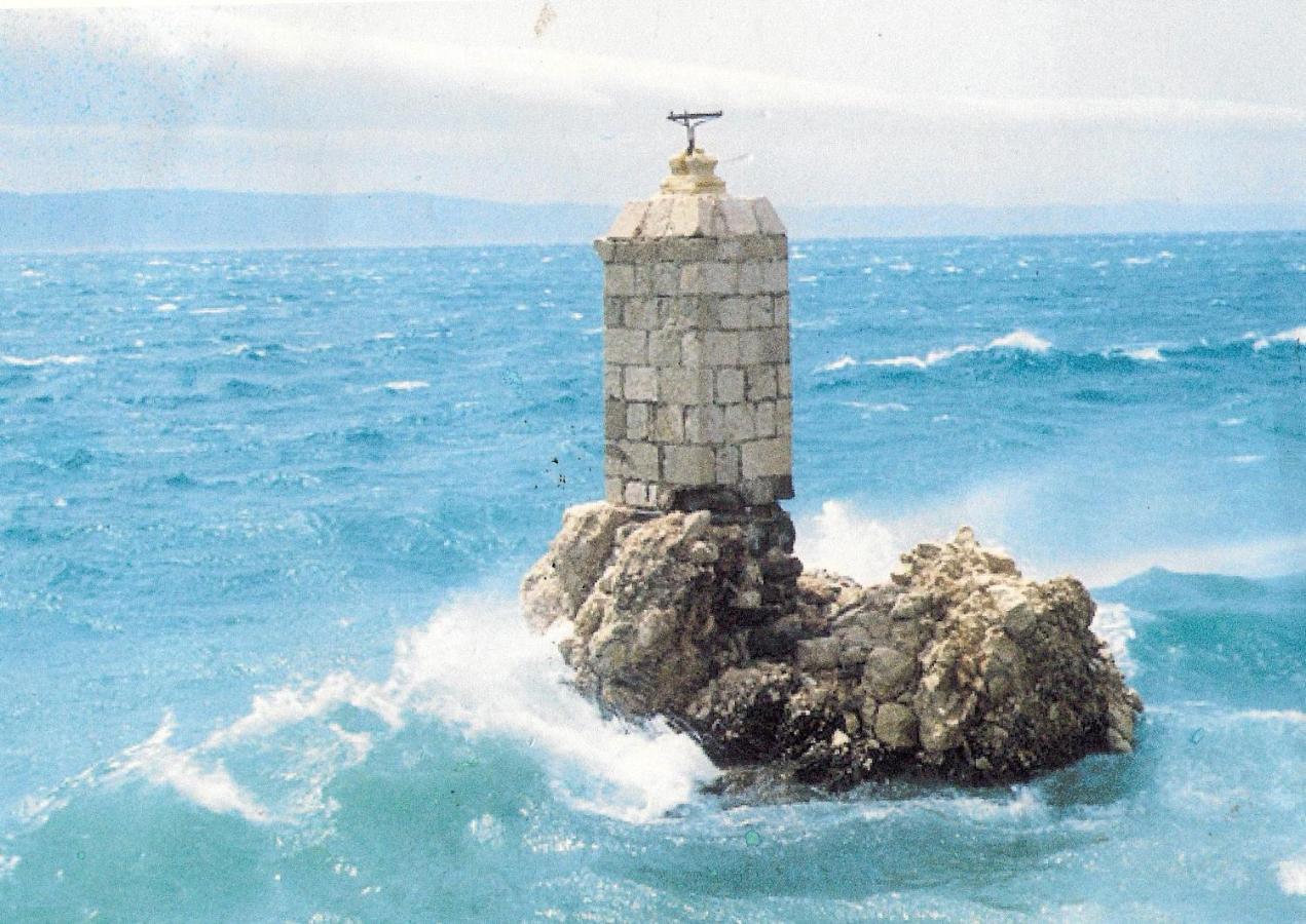 Tina * Podgora